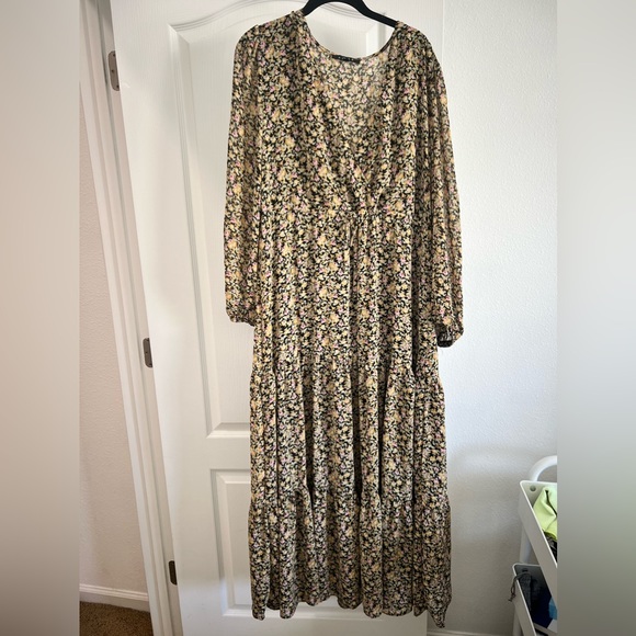 Fore Tiered Floral Maxi Dress SZ L - Picture 1 of 4